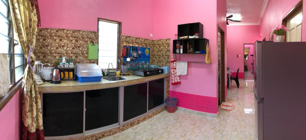 Homestay Tok Abah Dalam Rhu Pasir Puteh Exterior foto
