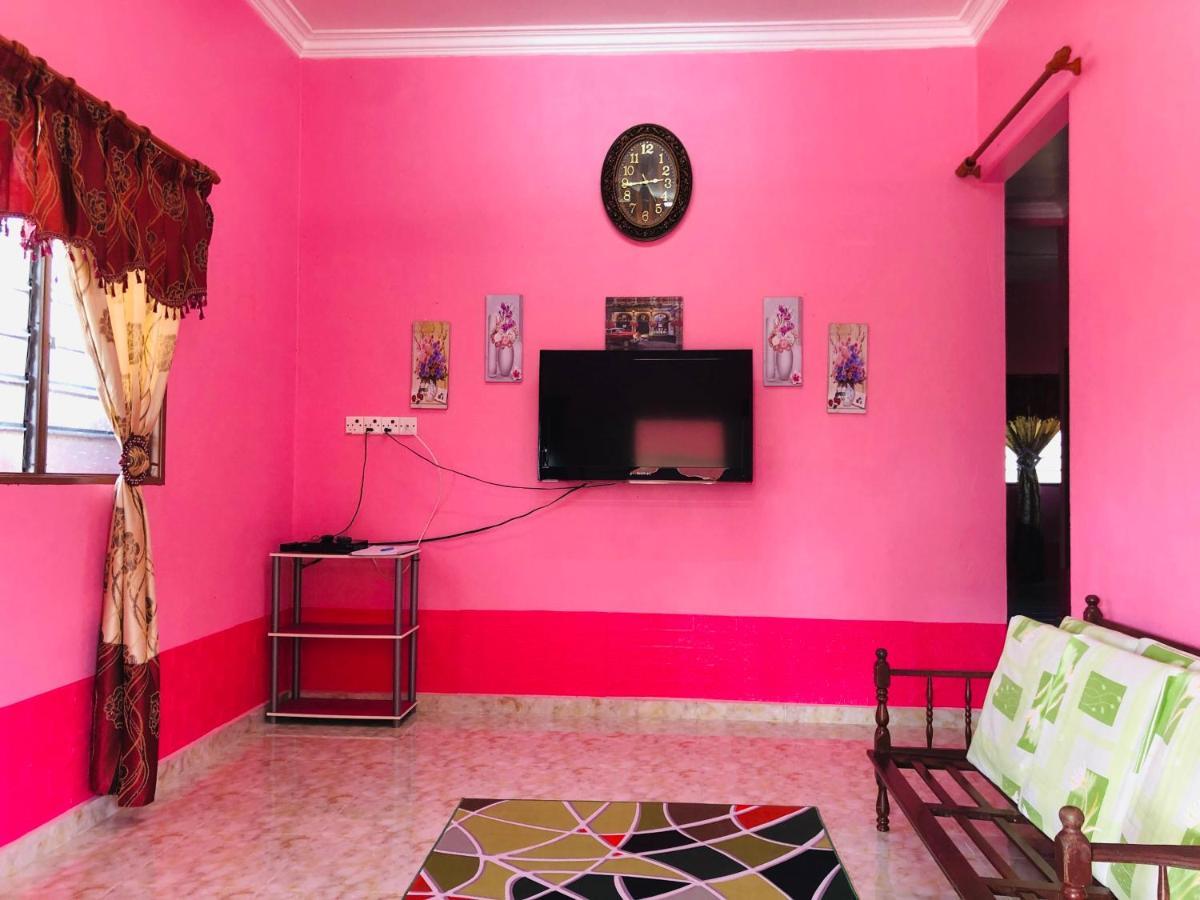 Homestay Tok Abah Dalam Rhu Pasir Puteh Exterior foto