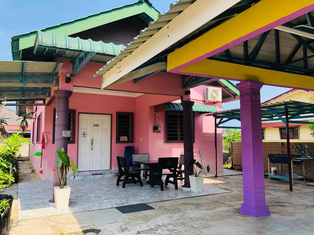 Homestay Tok Abah Dalam Rhu Pasir Puteh Exterior foto