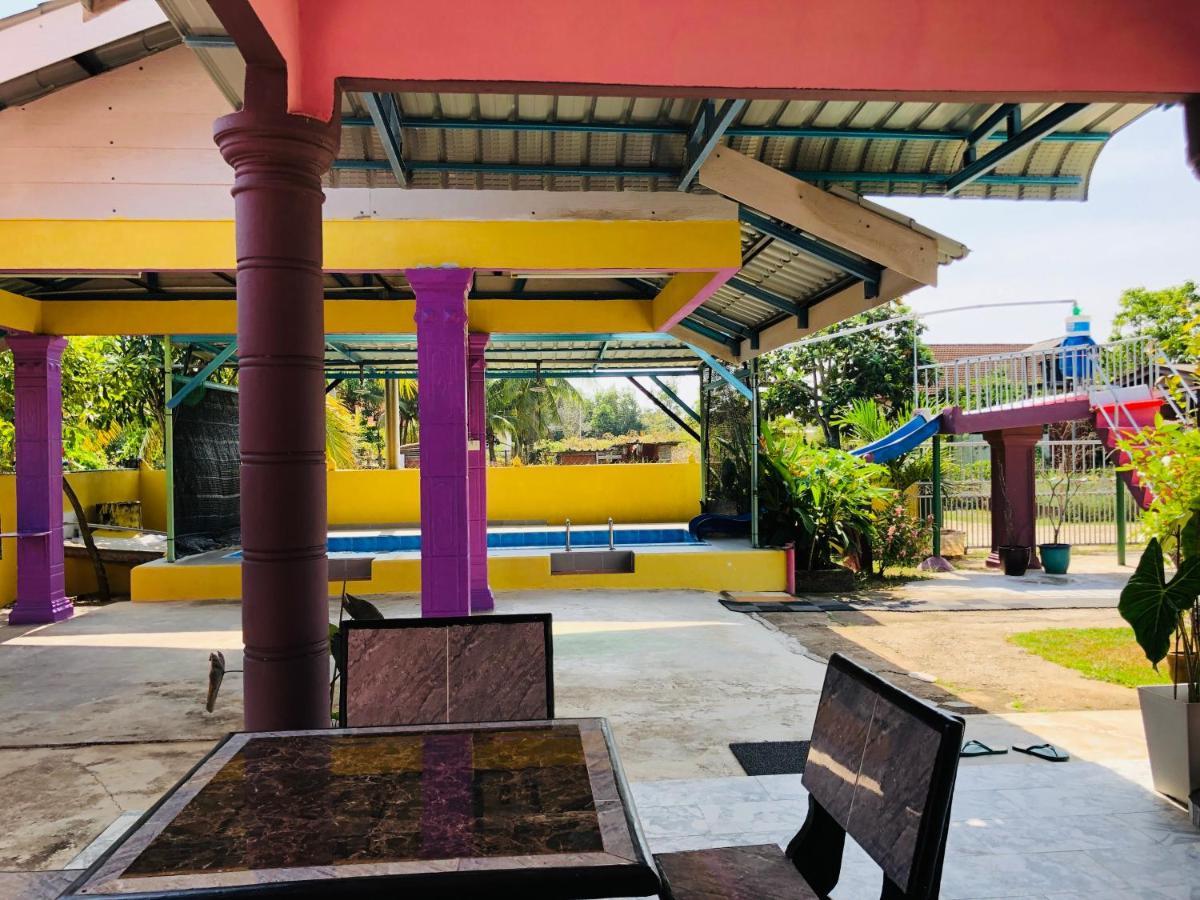 Homestay Tok Abah Dalam Rhu Pasir Puteh Exterior foto