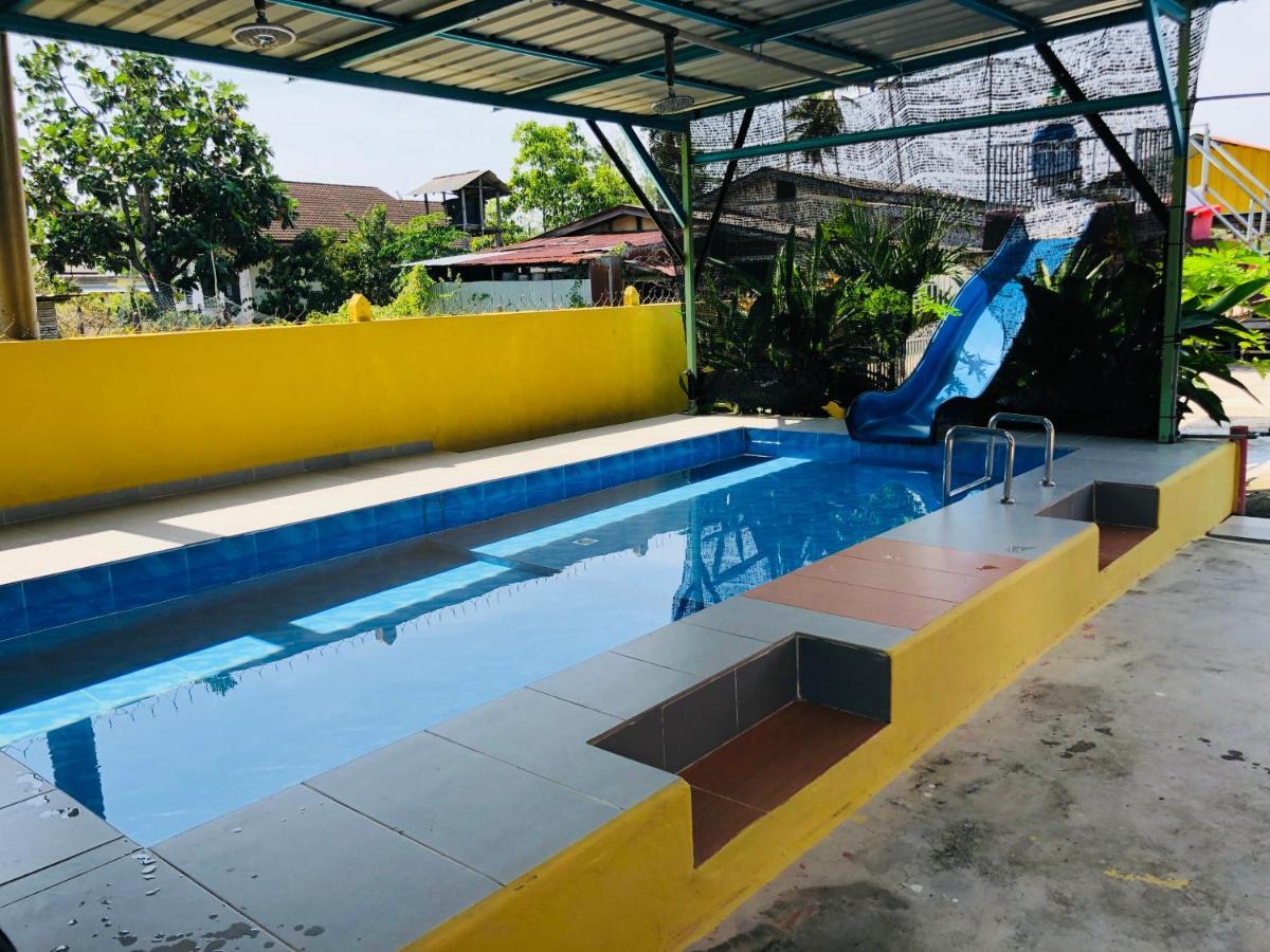 Homestay Tok Abah Dalam Rhu Pasir Puteh Exterior foto