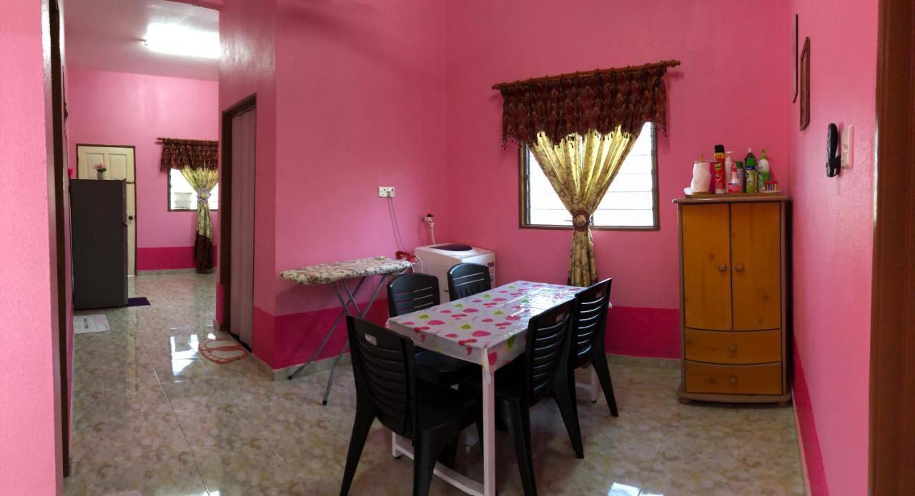 Homestay Tok Abah Dalam Rhu Pasir Puteh Exterior foto